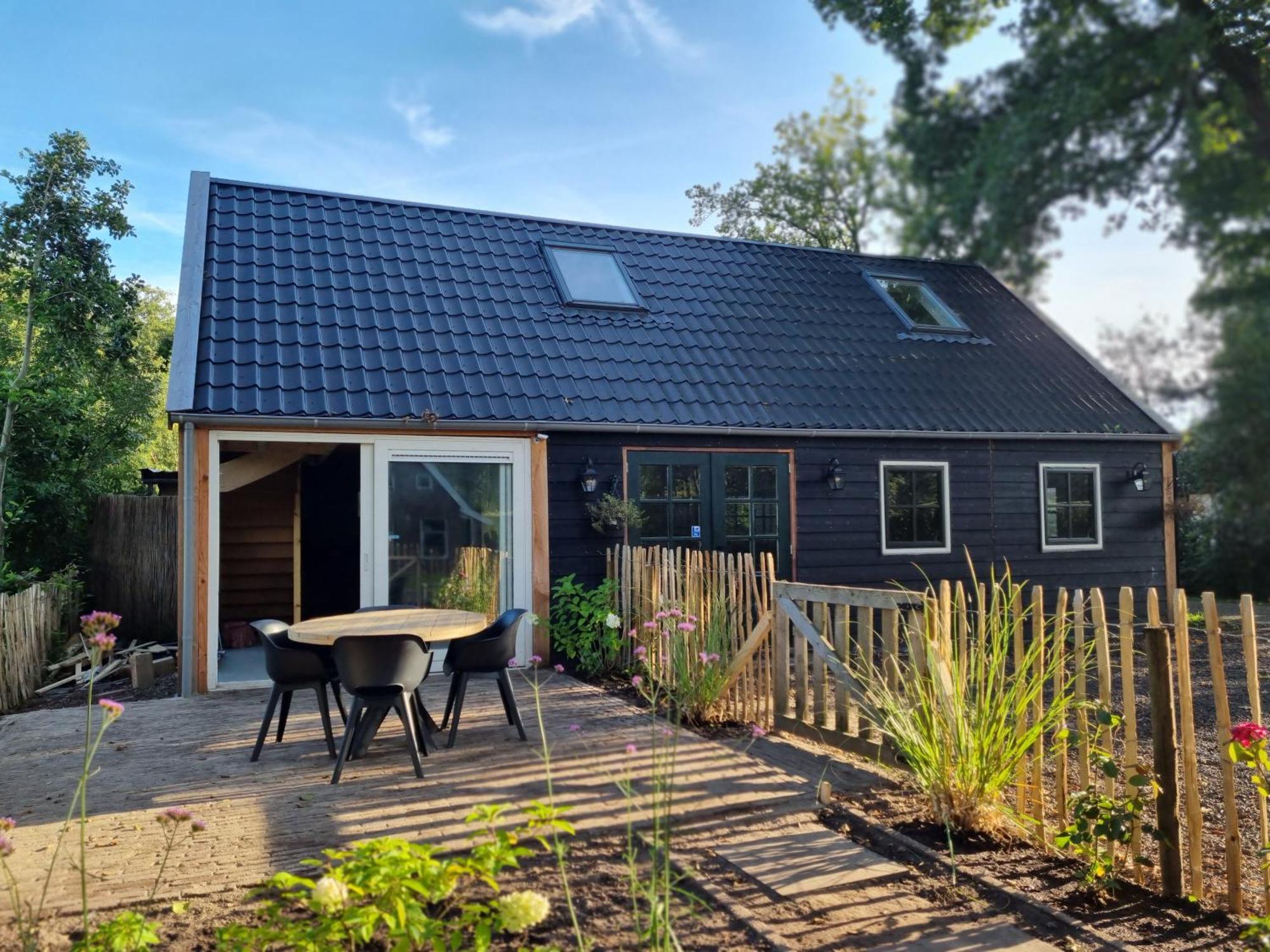 B&B In De Roos Noordbergum Bagian luar foto